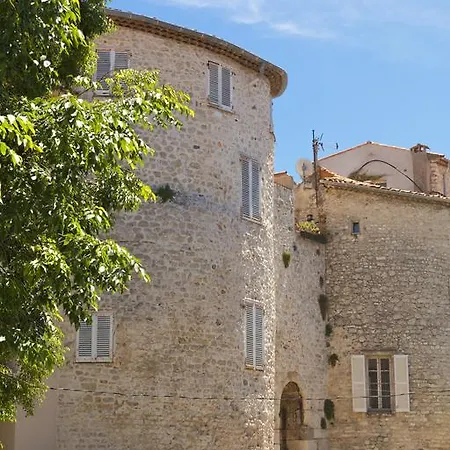 Apartment 15 Cours Massena *