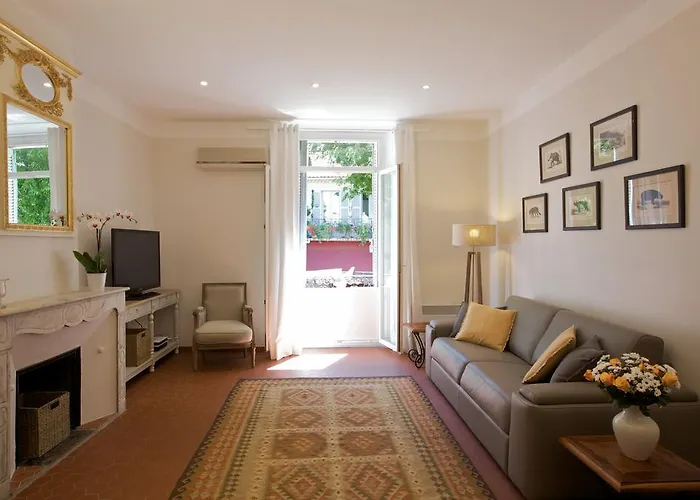 Lejlighed 15 Cours Massena *